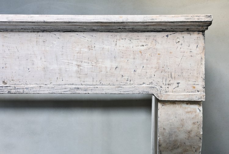 Campagnarde style fireplace