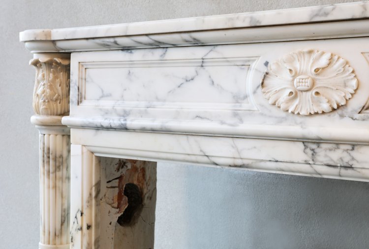 Arabescato marble chimney