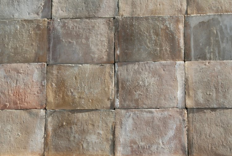 Terracotta tiles in beige/white color nuance