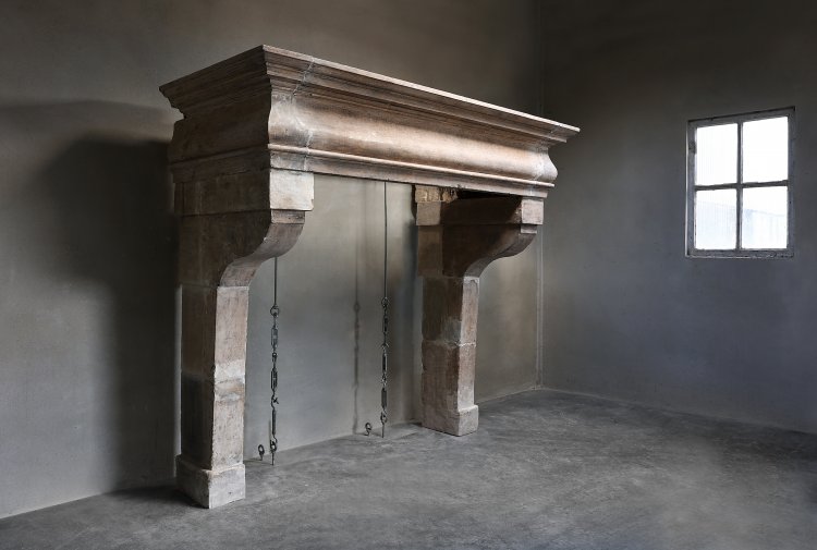 18th century mantle