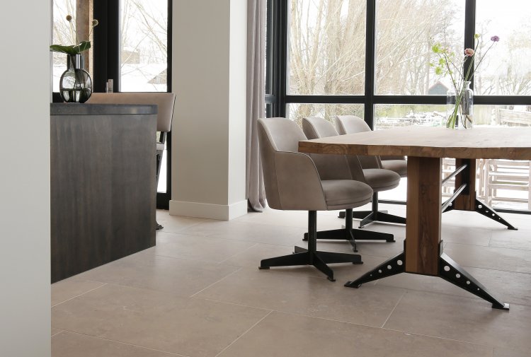 italian floor of natural stone