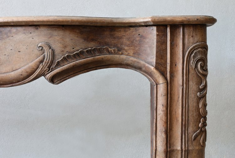 Chimney of chestnut wood