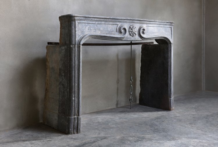 old french mantle