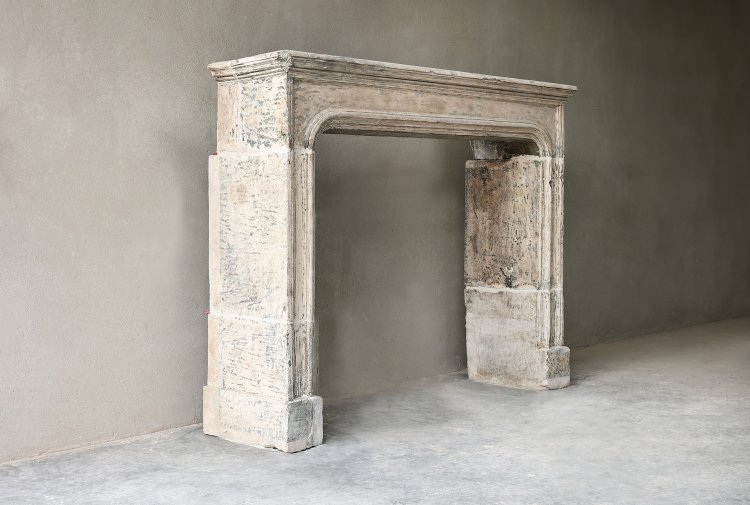 Old French mantle of limestone