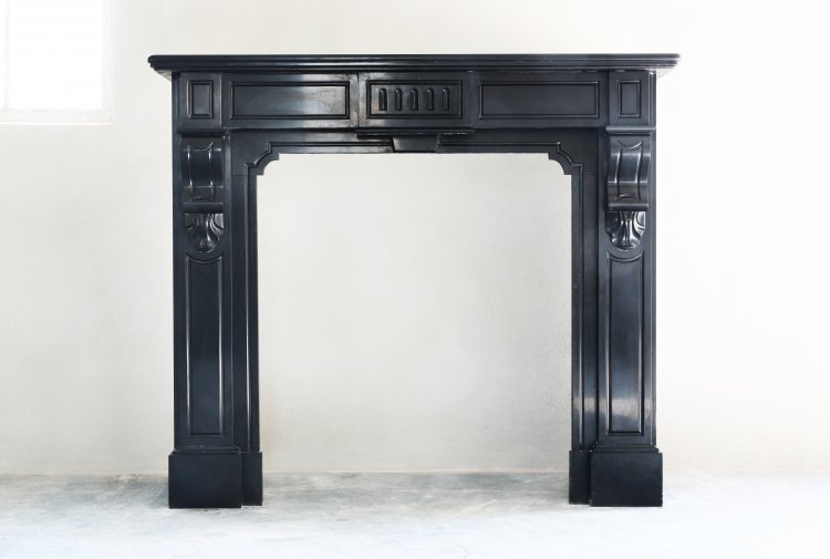 Noir de Mazy fireplace
