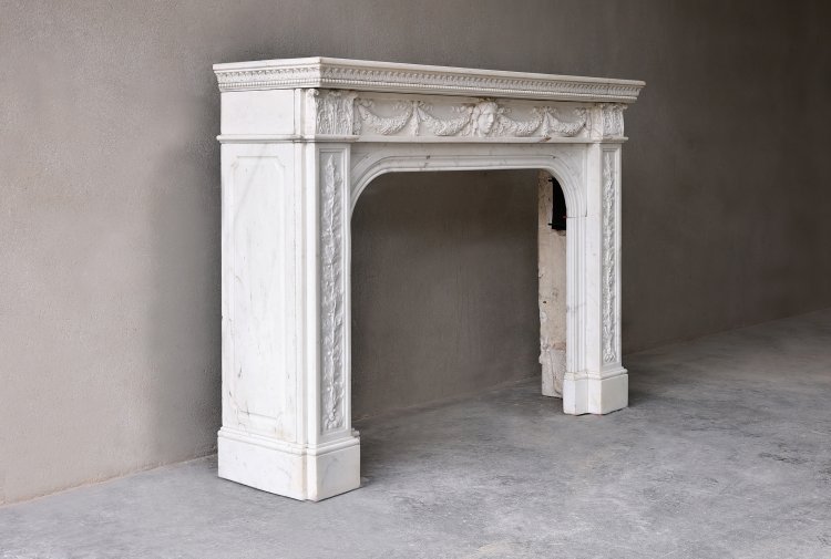 carrara marble mantle