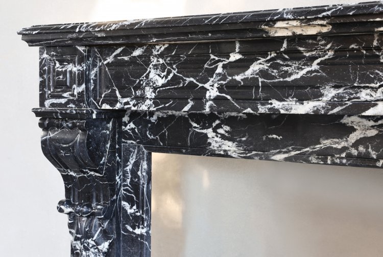 Nero Marquina marble mantle