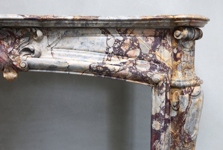 Regence Pompadour mantel