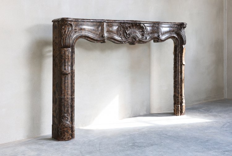 18th century mantle