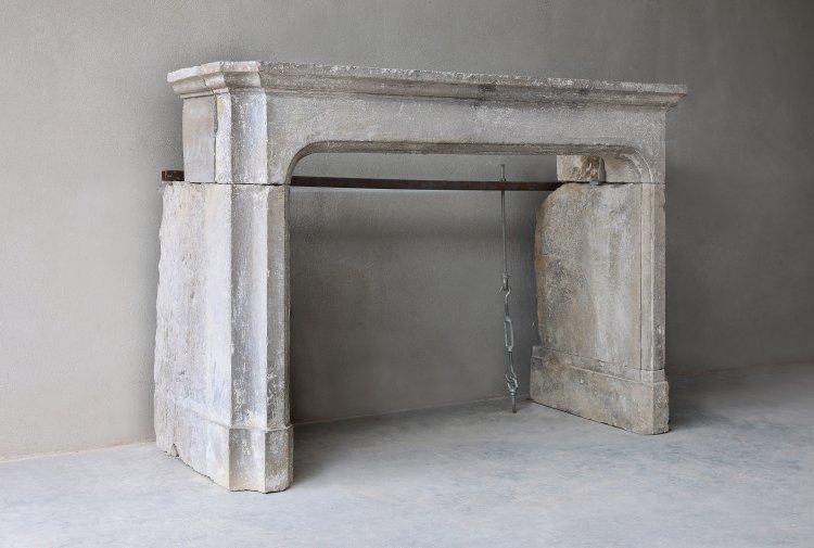 old french mantle