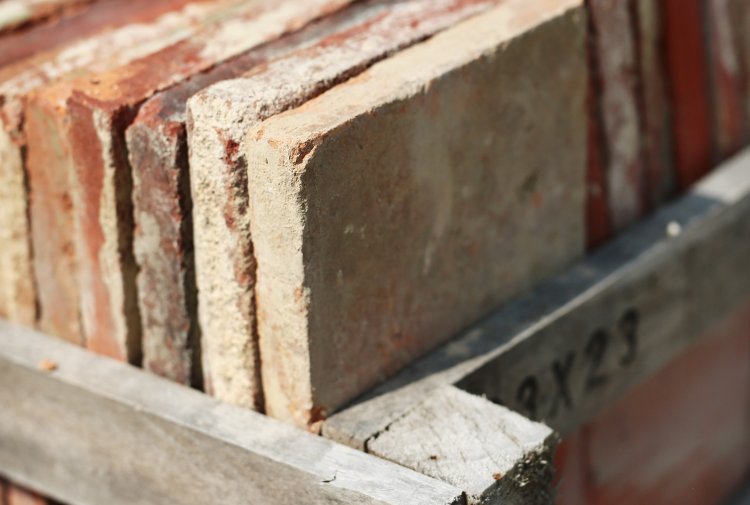 ANTIQUE FARMHOUSE FLOOR TILES