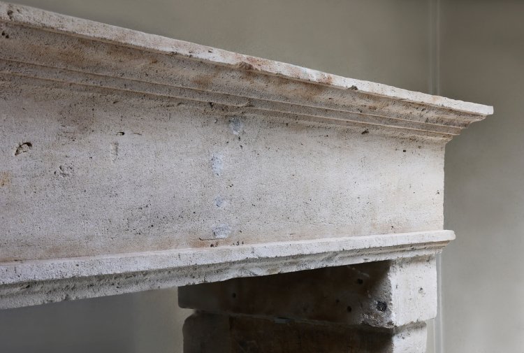 19th century mantle