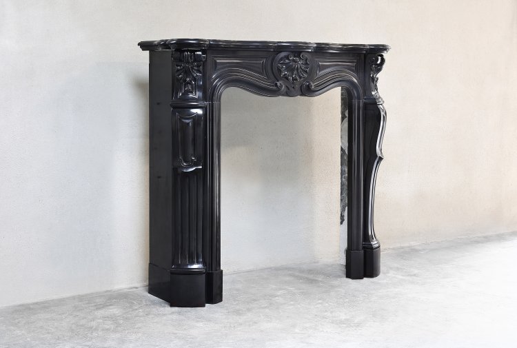 Noir de Mazy marble mantle