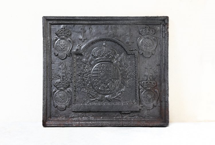 antique fireplate