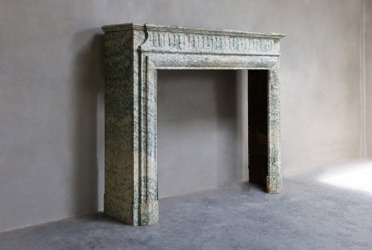 old french Vert d'estours marmeren mantel