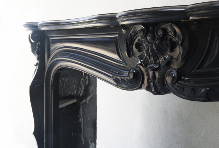 marble fireplace mantel from 19th Century in Belgium black marble