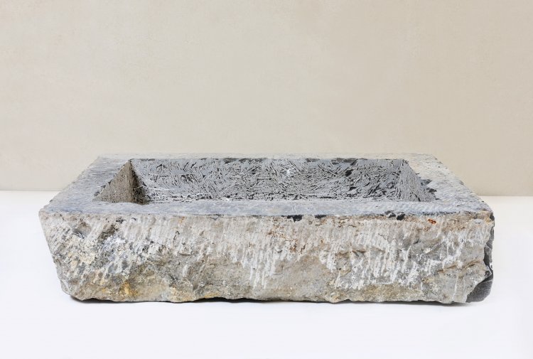 antique sink 