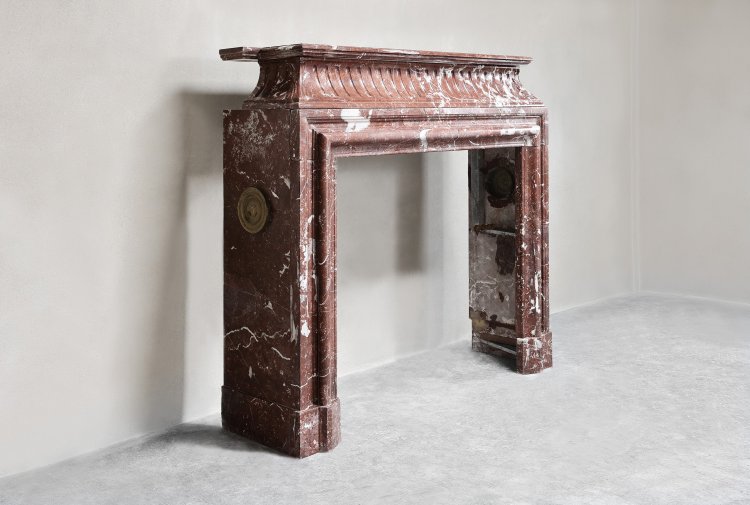 rouge royal mantle of marble